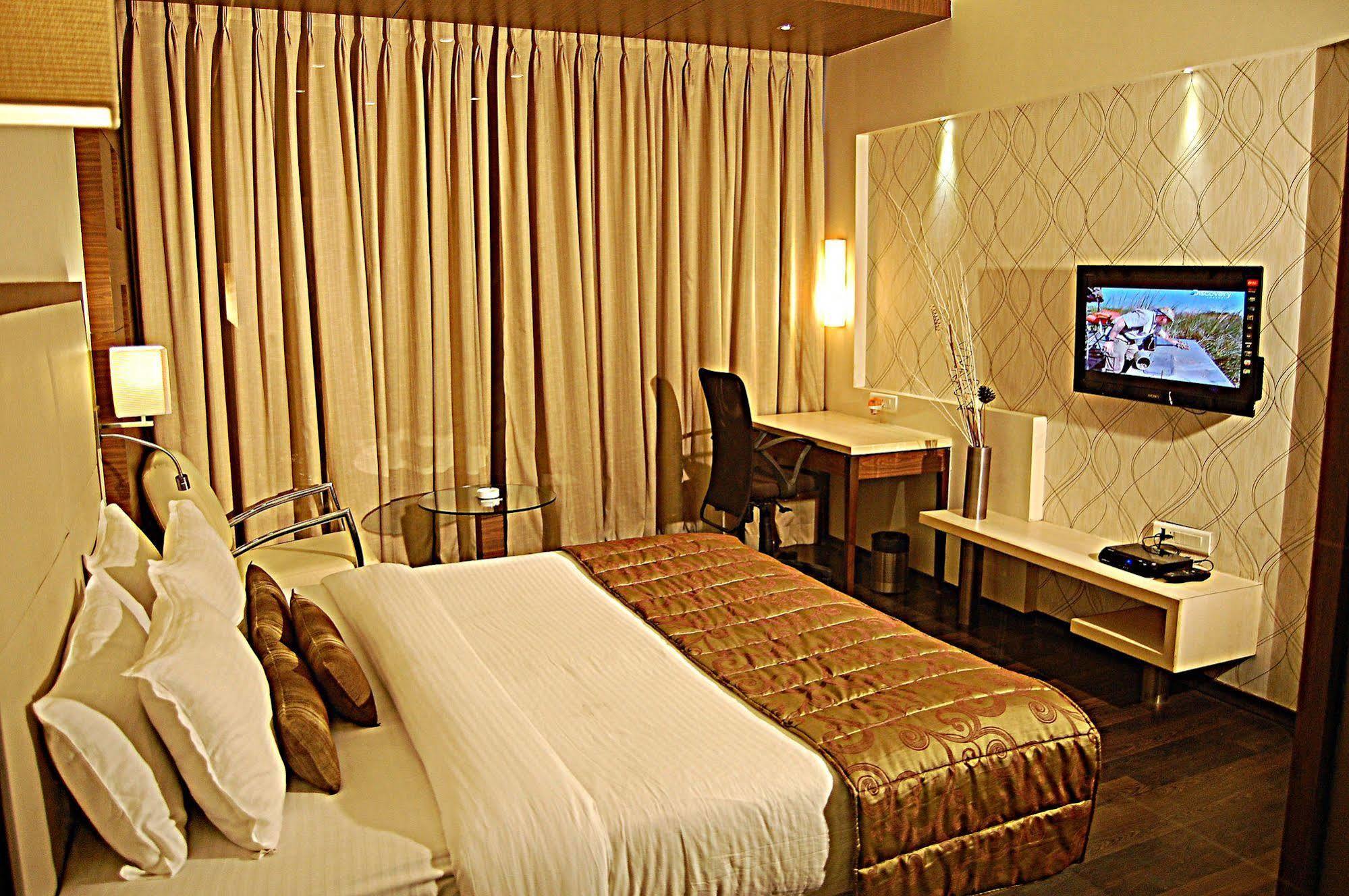 Sentosa Resorts Pune Eksteriør billede